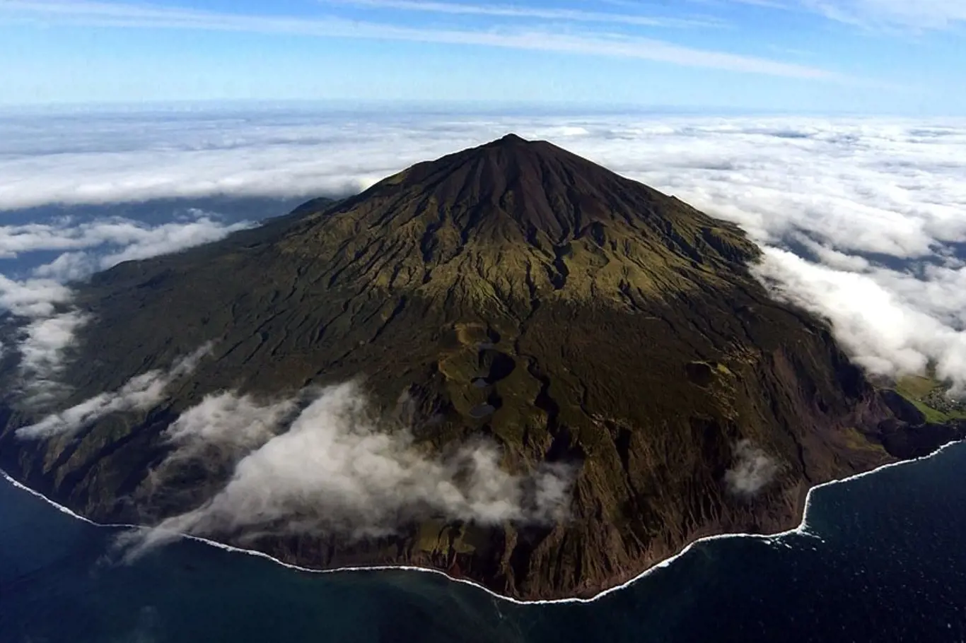 Vláda Tristan da Cunha vyhlásila ve svých vodách mořskou ochrannou zónu o rozloze 687 000 km čtverečních