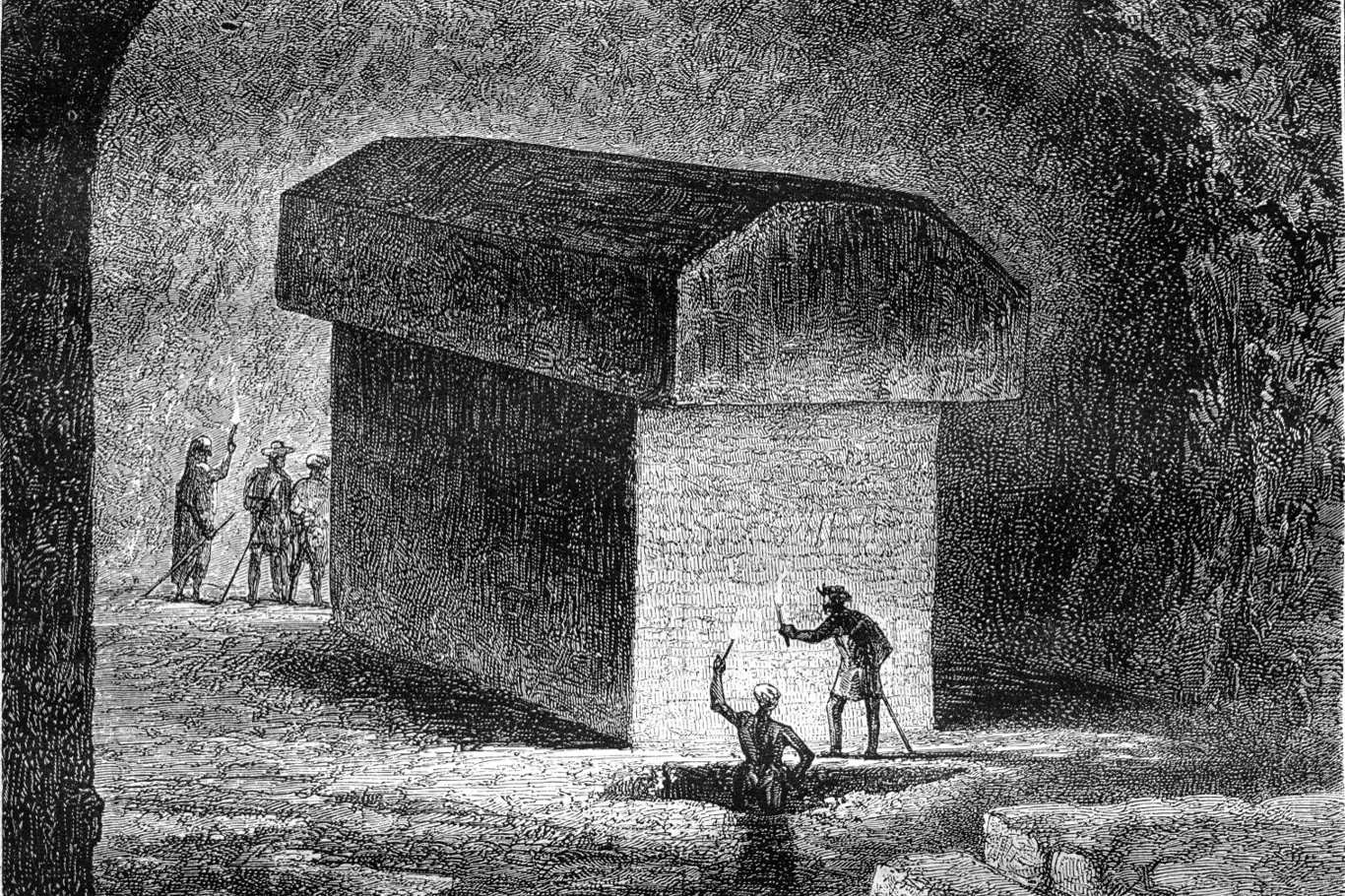 Obří schrány v egyptském serapeu v Sakkáře