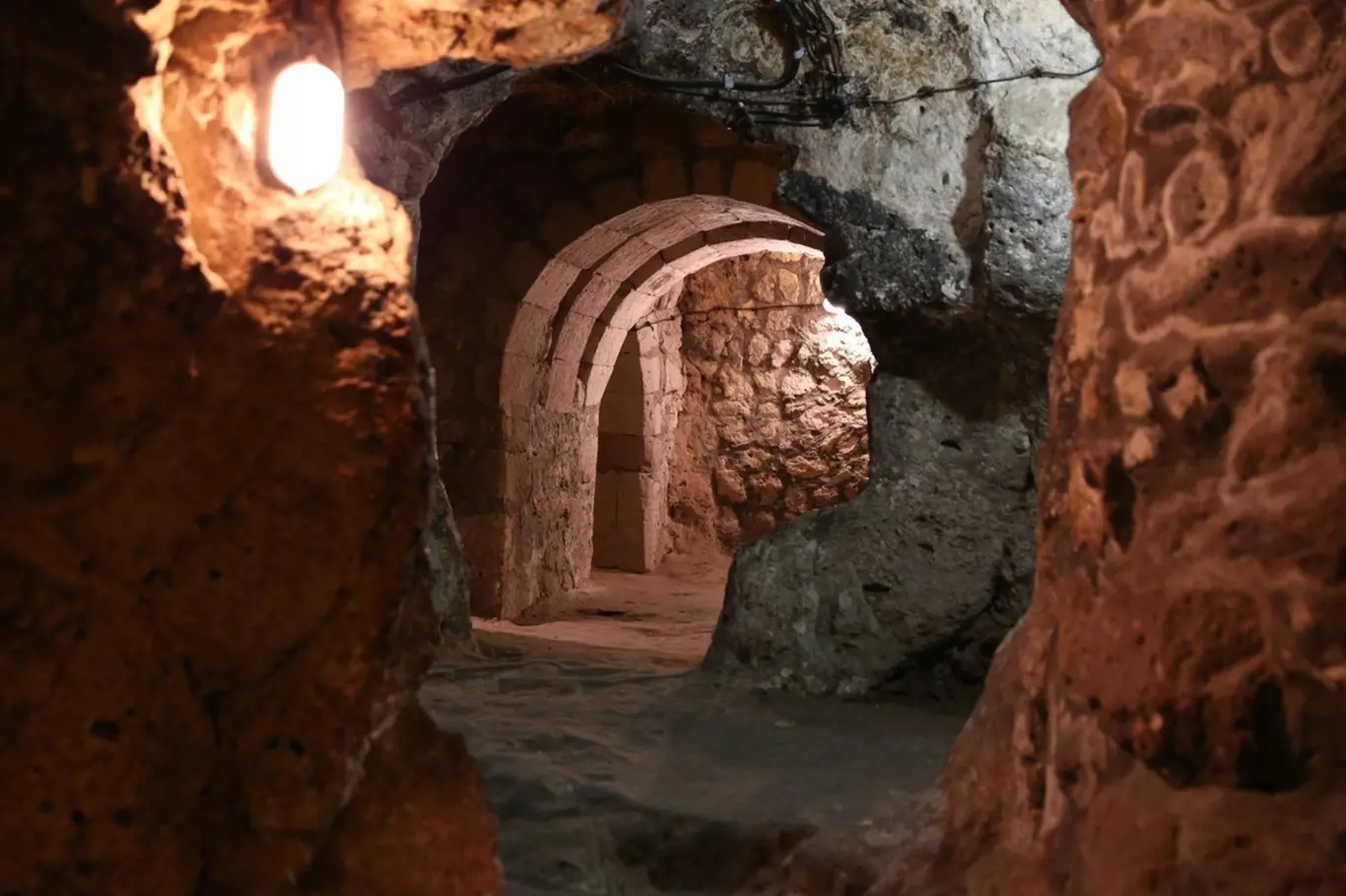 Tunely Derinkuyu v turecké Cappadocii 