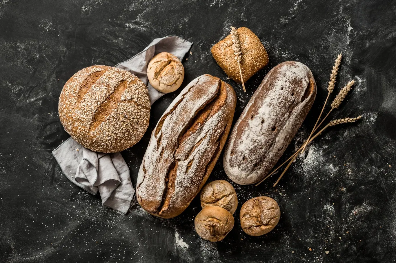 Dobrý chléb poznáte podle poměru pšeničné a žitné mouky. Semínka a slupky jsou zárukou obsahu vlákniny a nutričně cenných látek.
