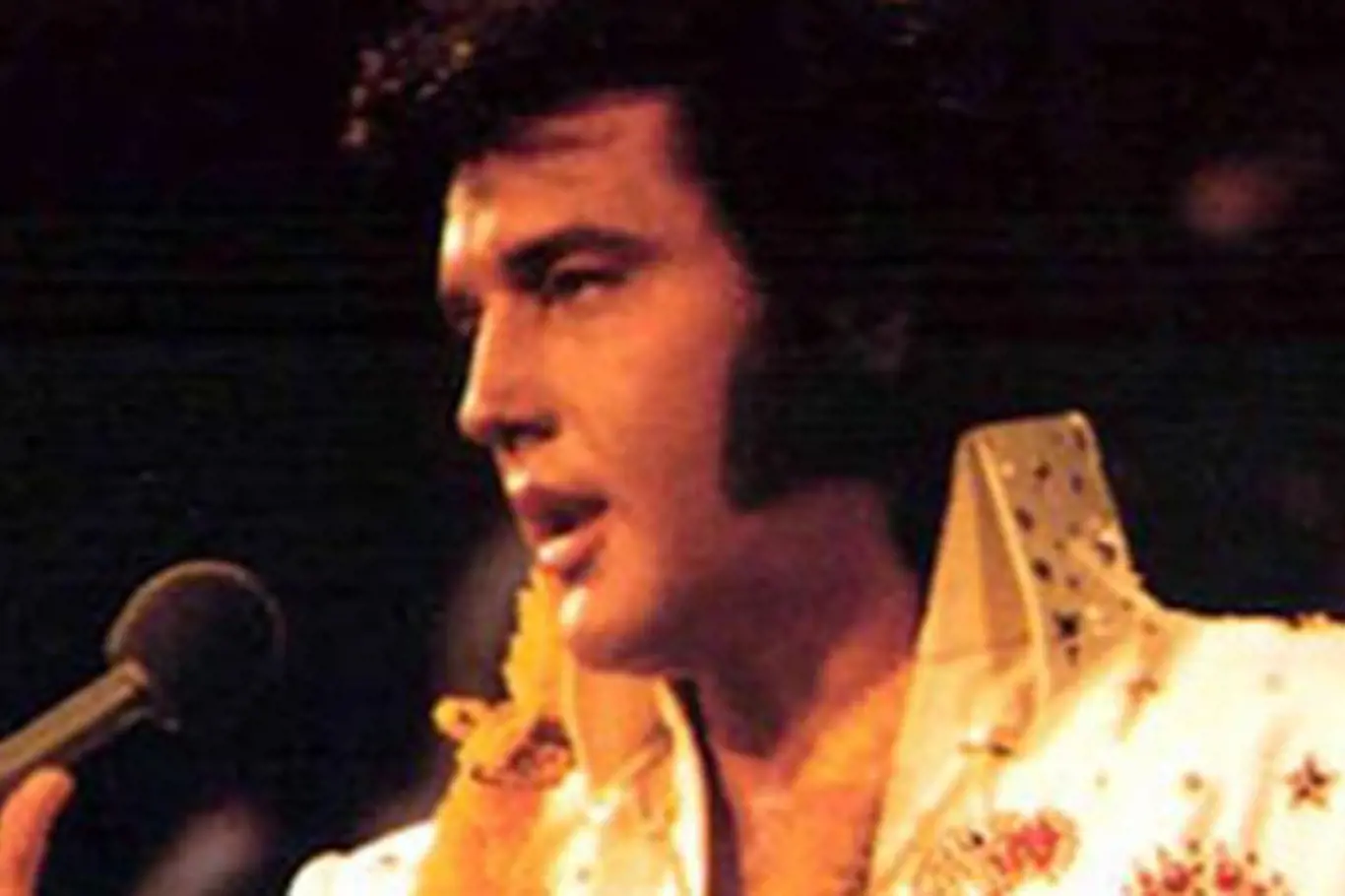 Elvis Presley: Pád a smrt