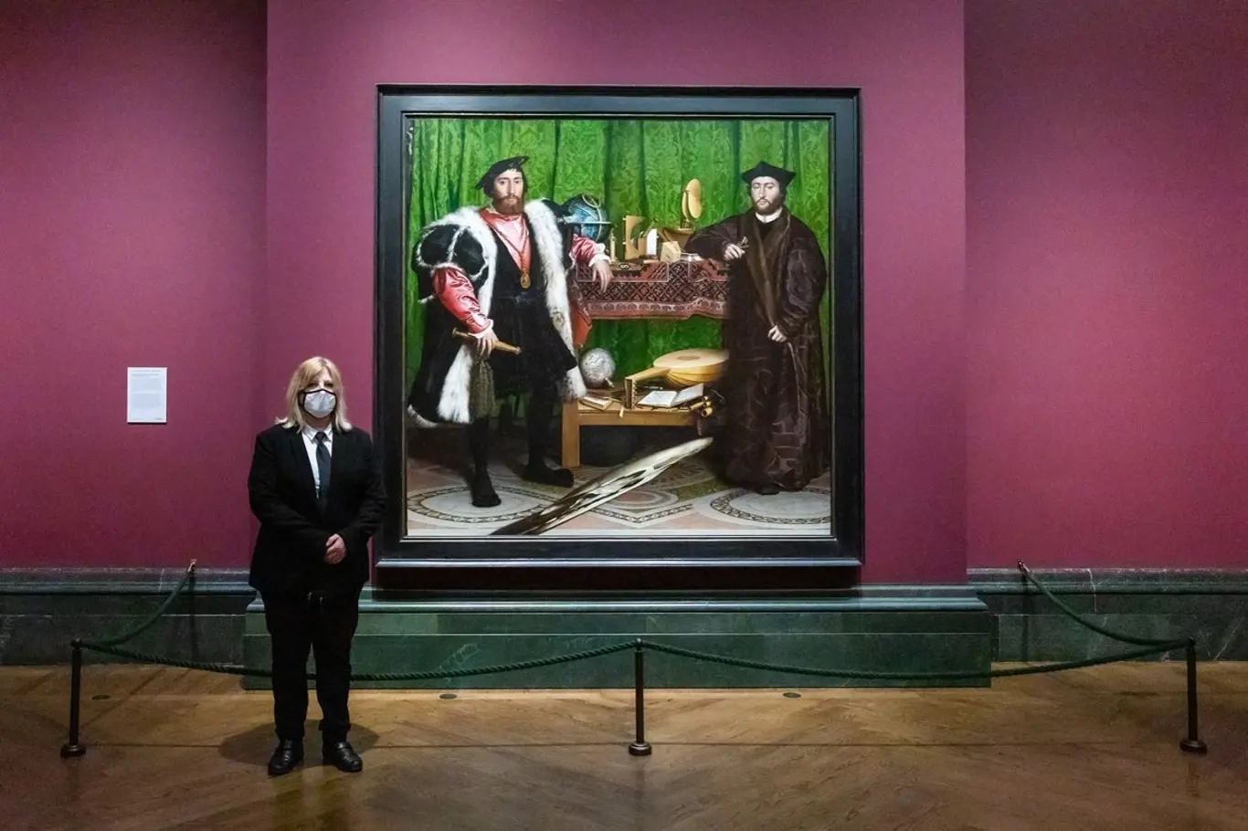 Vyslanci jsou k vidění v londýnské Národní galerii.