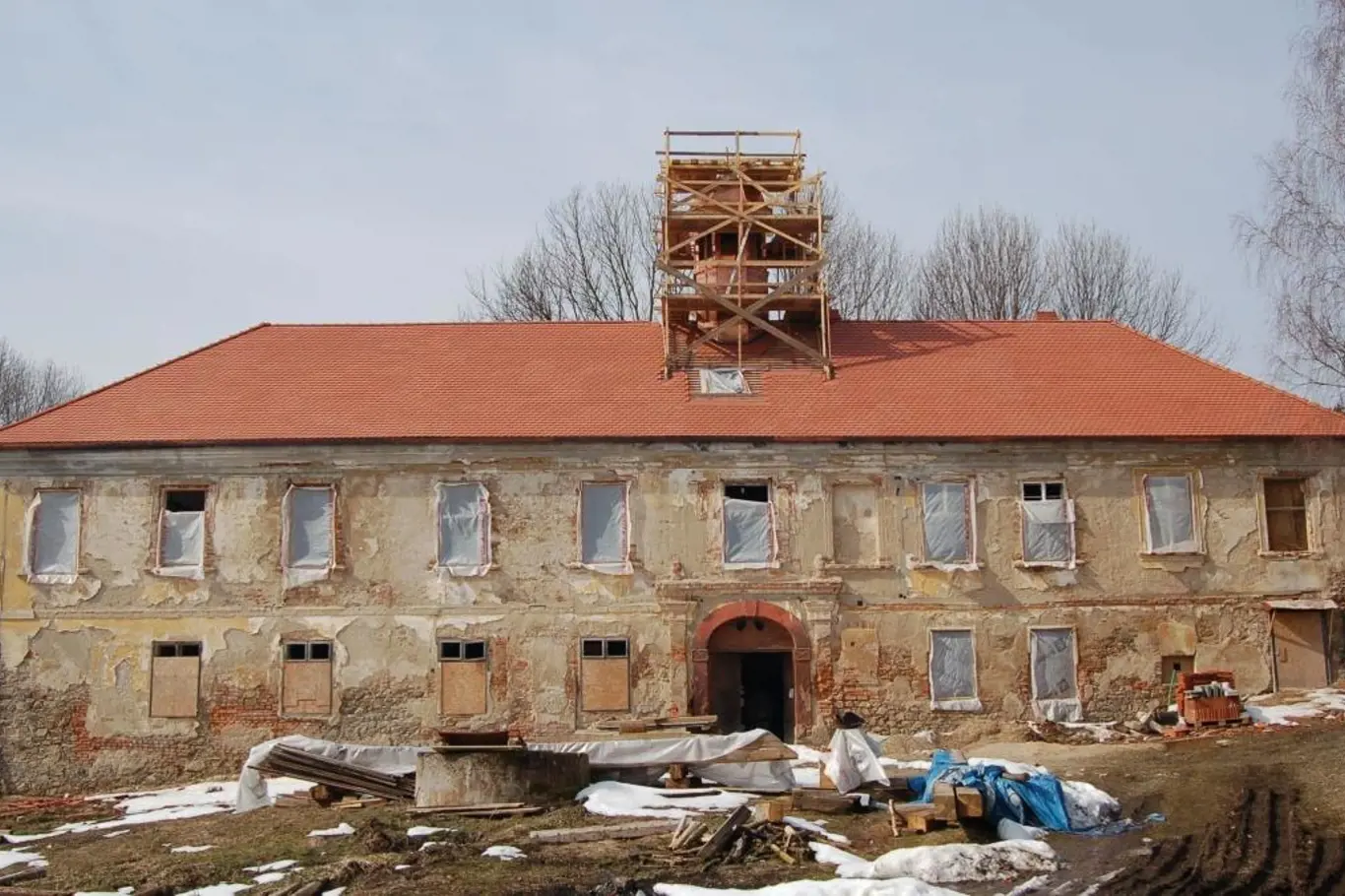 Jedna z oceněných památek minulých let - záchrana zámku Třebešice.