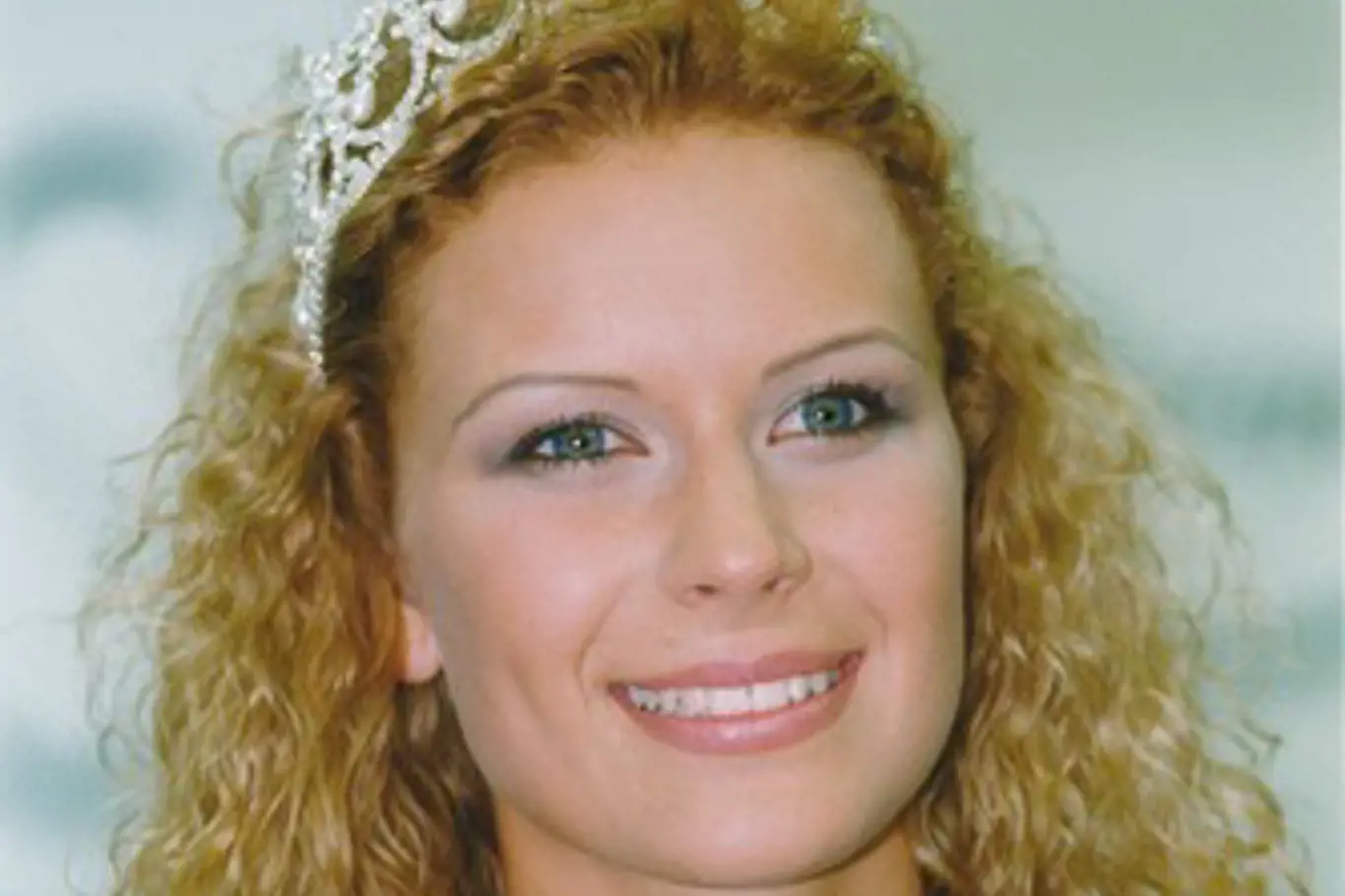 Kateřina Stočesová jako Miss 1998