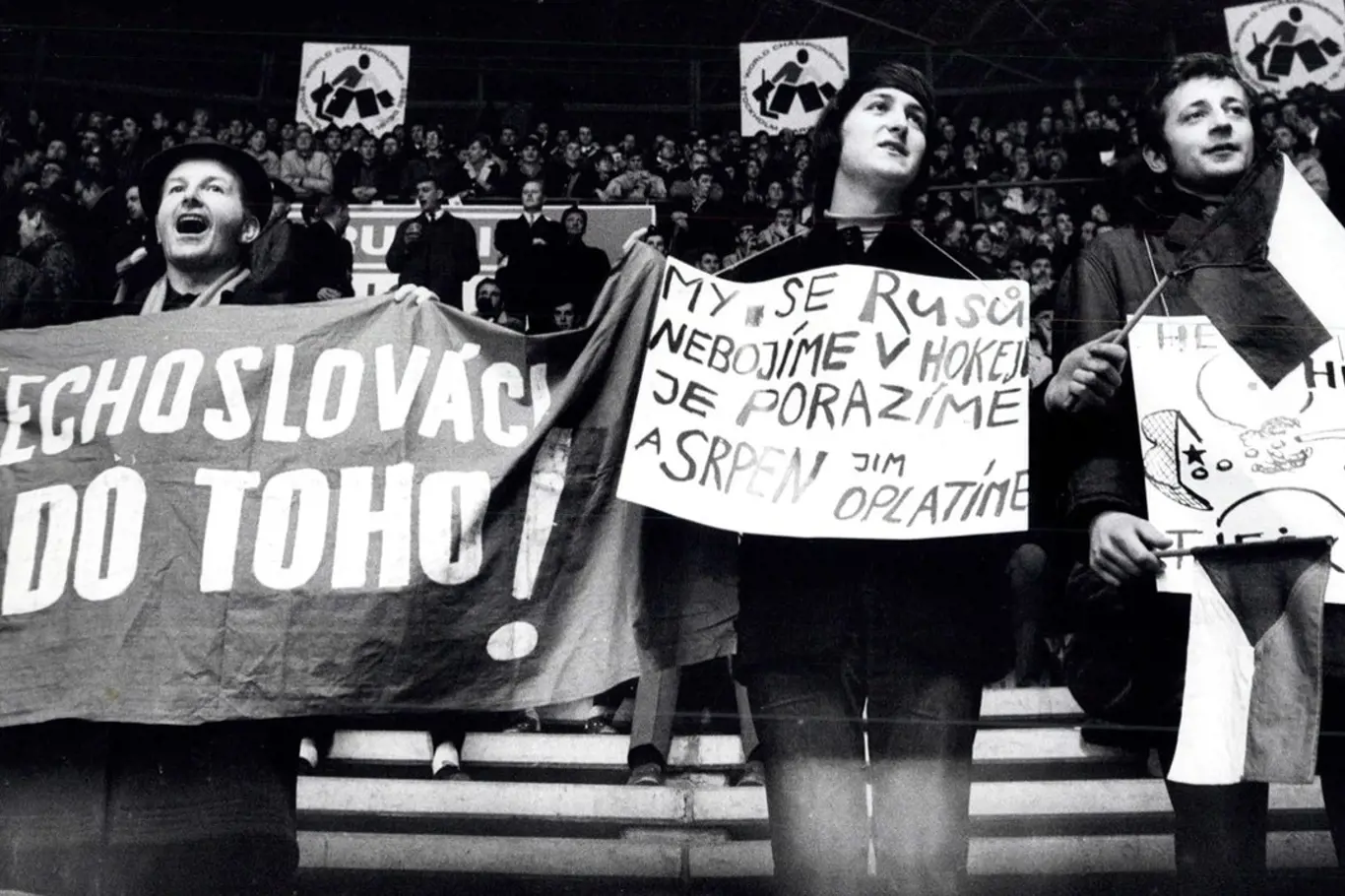 Hokejové zápasy ČSSR proti SSSR se v roce 1969 změnily v politický boj.