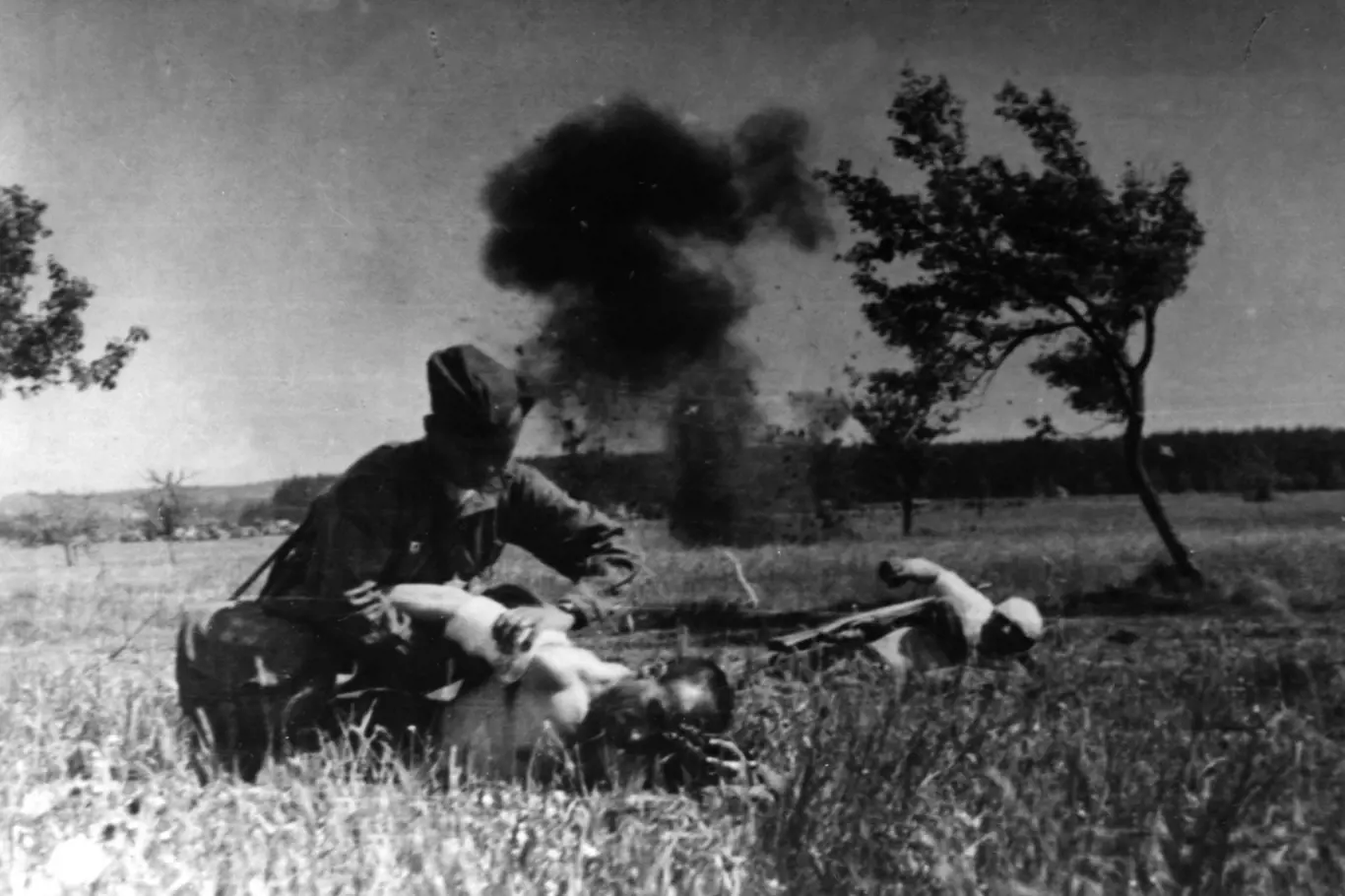 Sovětští vojáci při bojích v okolí Slivice, Milína a Březnice 11.  až 12. května 1945