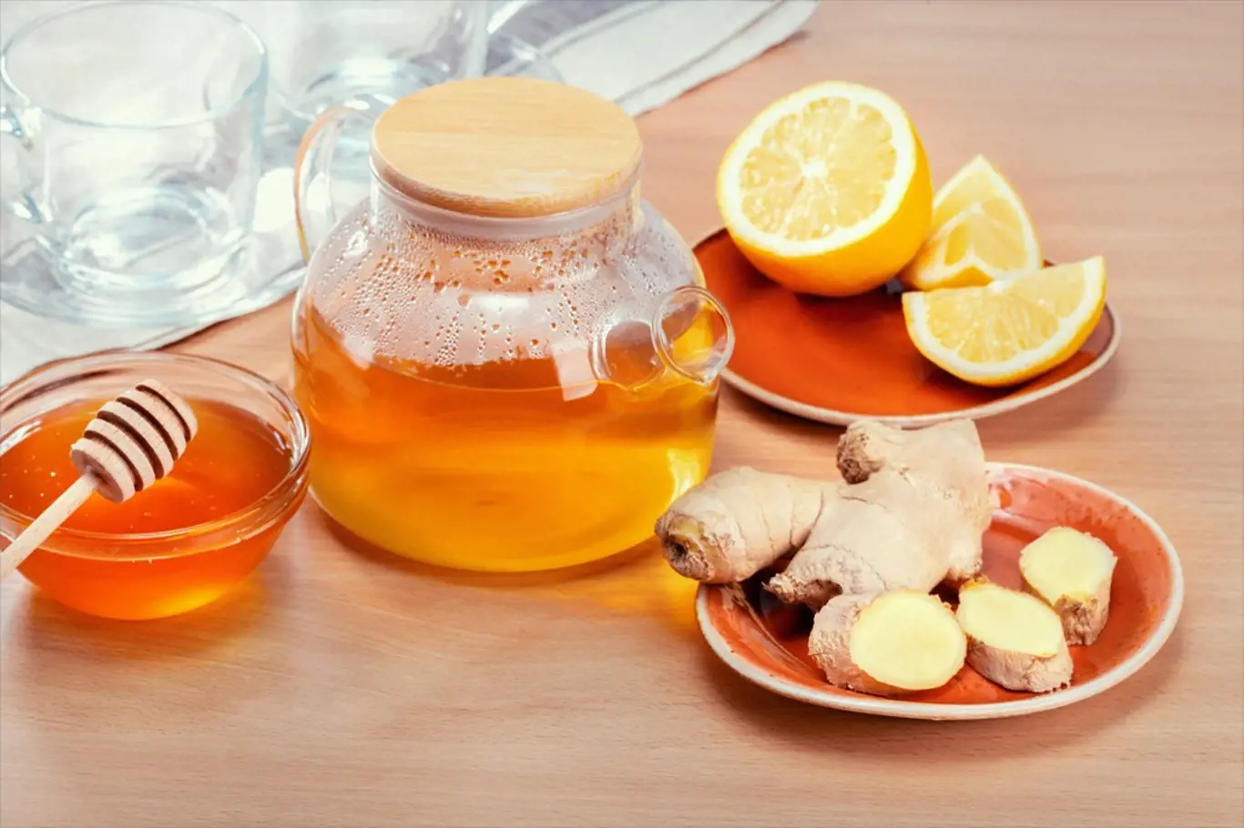 Med, citron a zázvor. Elixír, který posílí imunitu