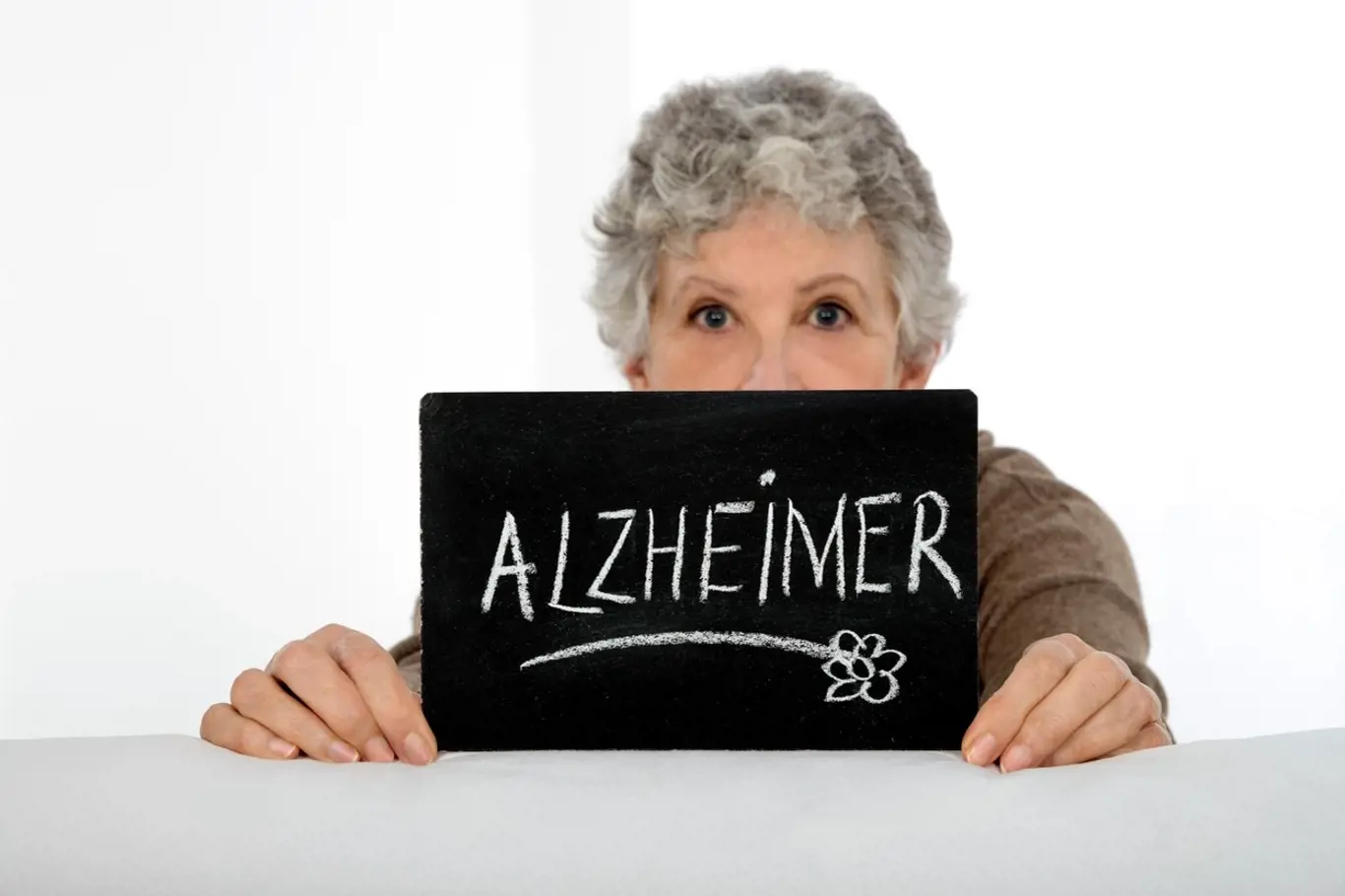 Kterým potravinám se vyhnout, abyste úspěšně vyhýbali i Alzheimerově chorobě?