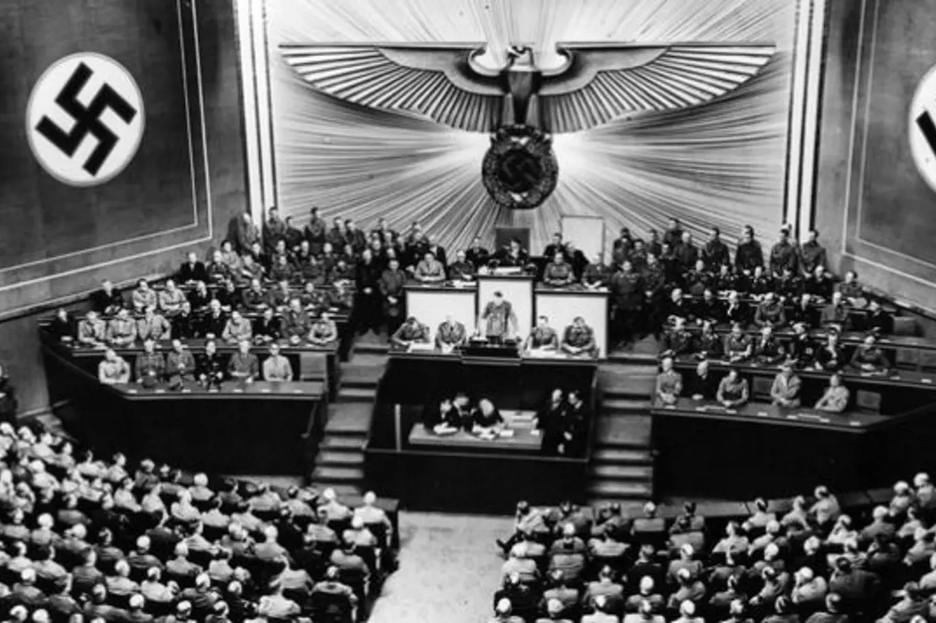 V červenci 1933 přestalo být v německém Říšském sněmu místo pro demokratické strany.