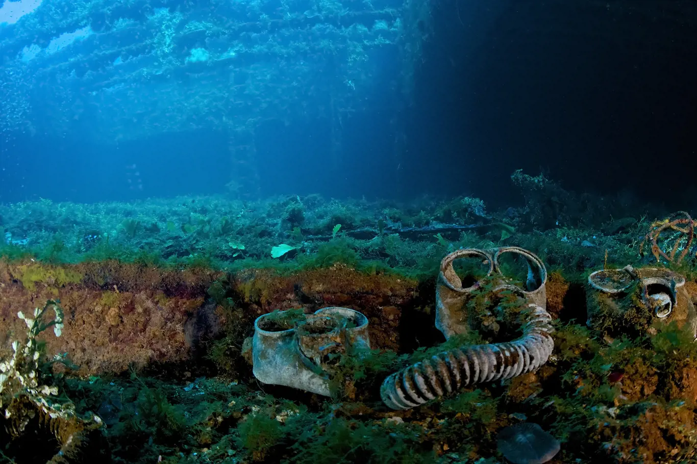 Potápění v laguně na Truku je jako ponořit se do hřbitova dějin