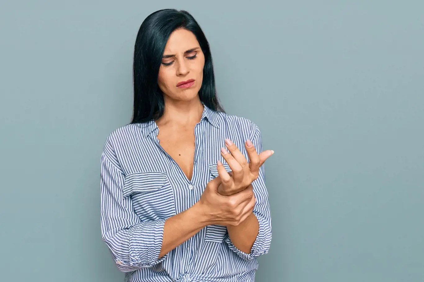 Brnění rukou může signalizovat nedostatek vápníku