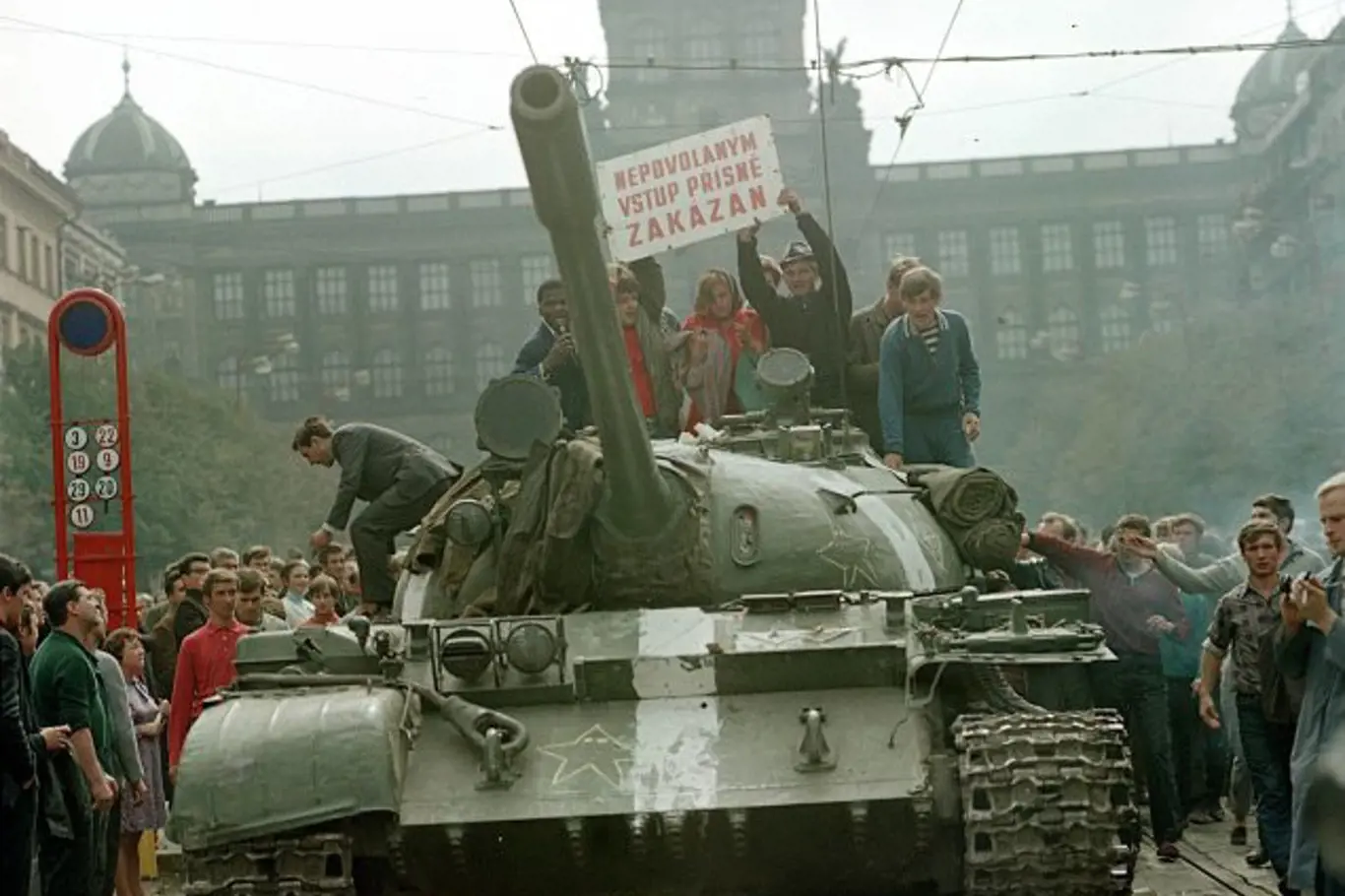Okupace Československa; 21. srpna 1968, Václavské náměstí