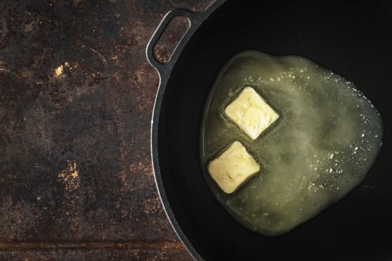 Připravte si hnědé máslo, je super na vaření