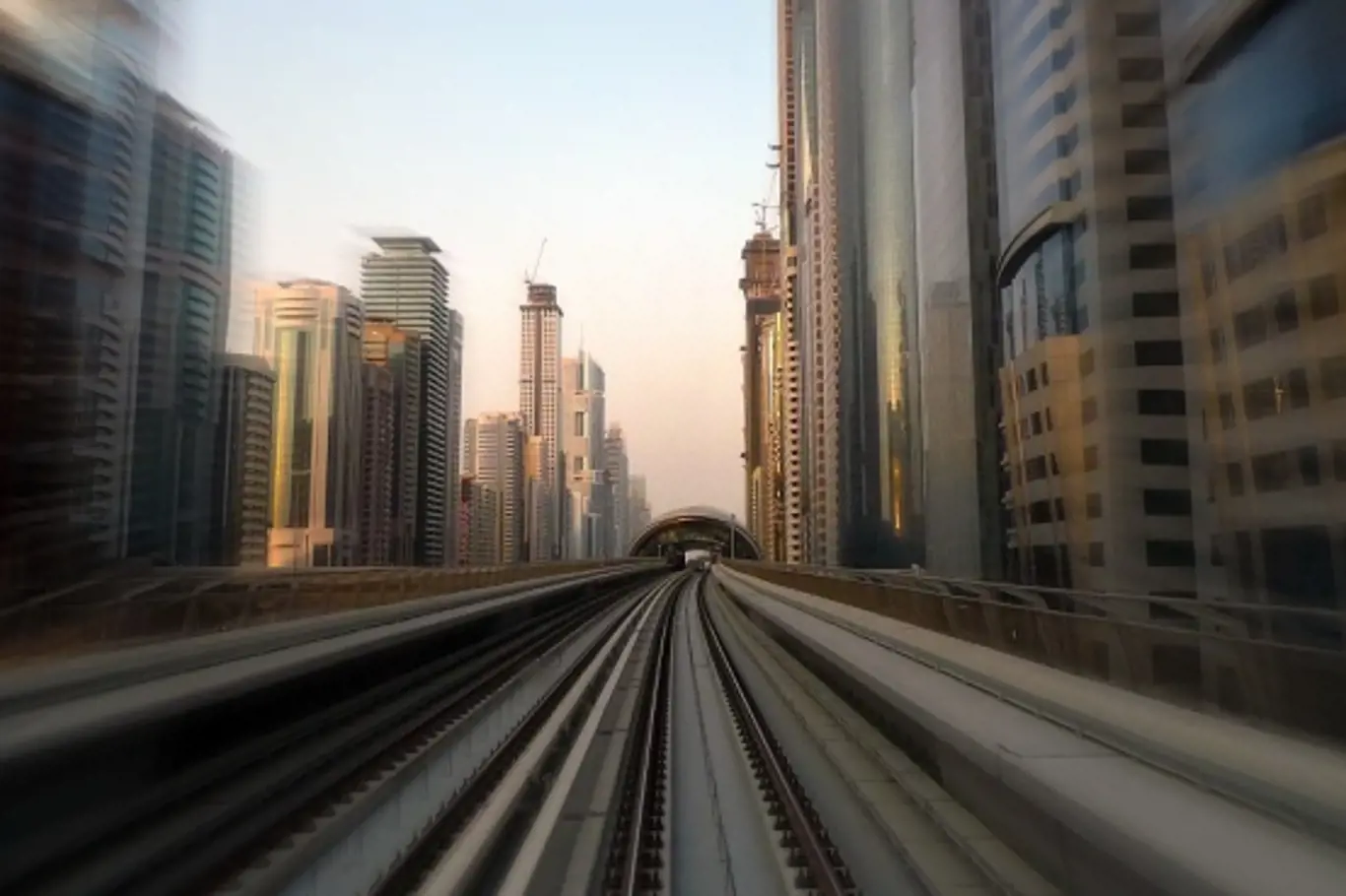 Dubajské metro nemá řidiče. Sedět v prvním voze je zážitek