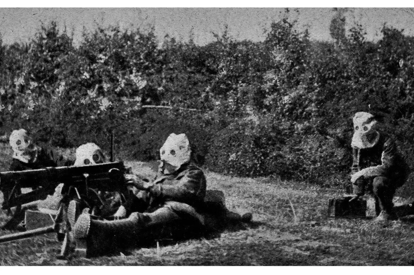 Vojáci s maskou během chemického útoku