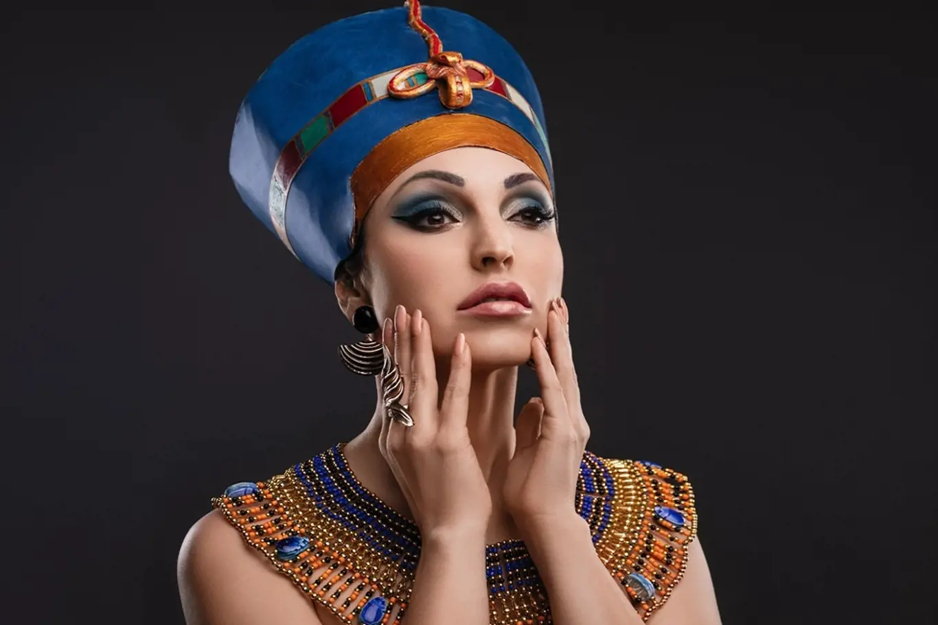 Egyptské ženy se bez make-upu neobešly.