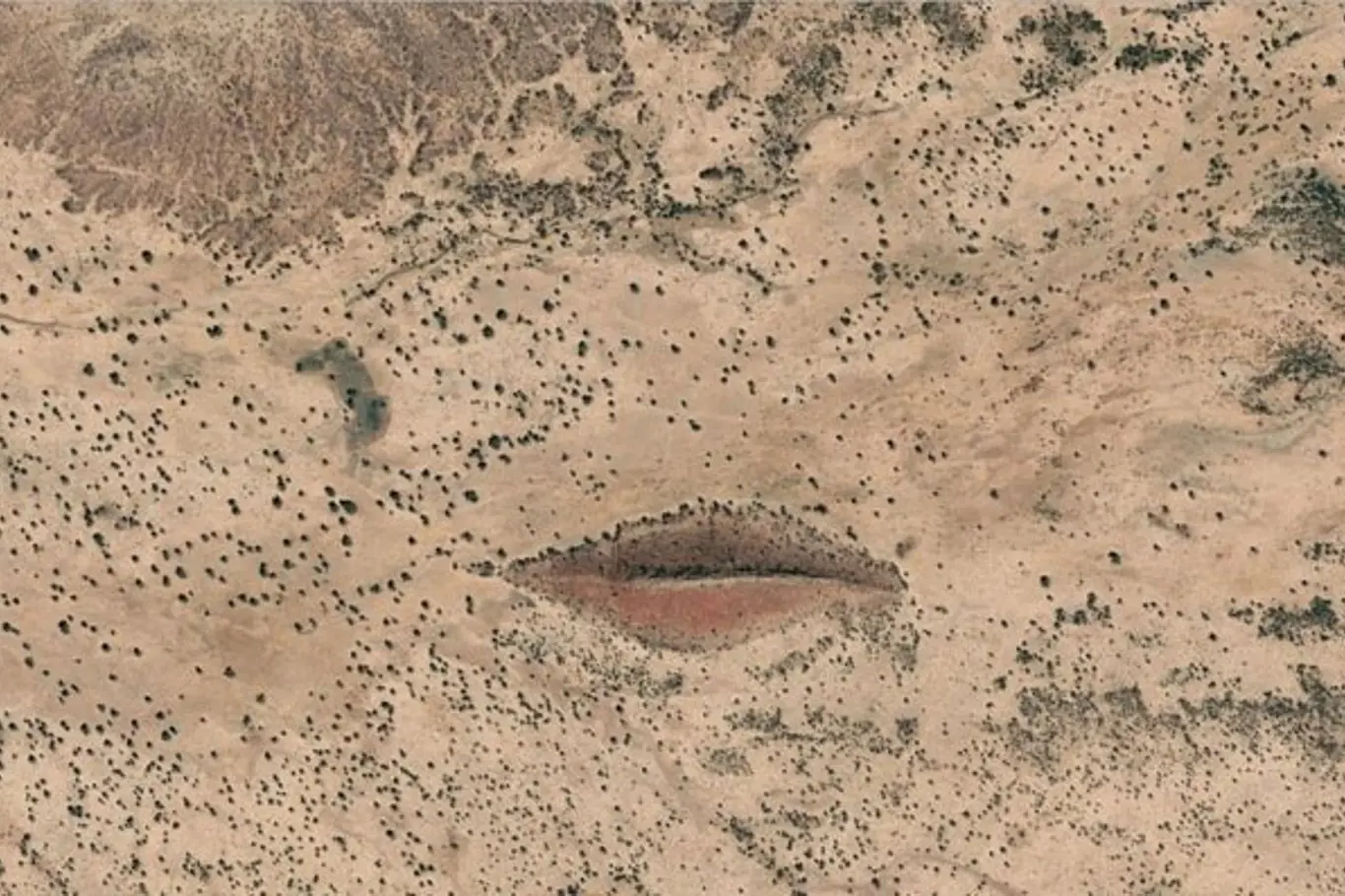 Google zachytil v súdánské poušti obří rudé rty