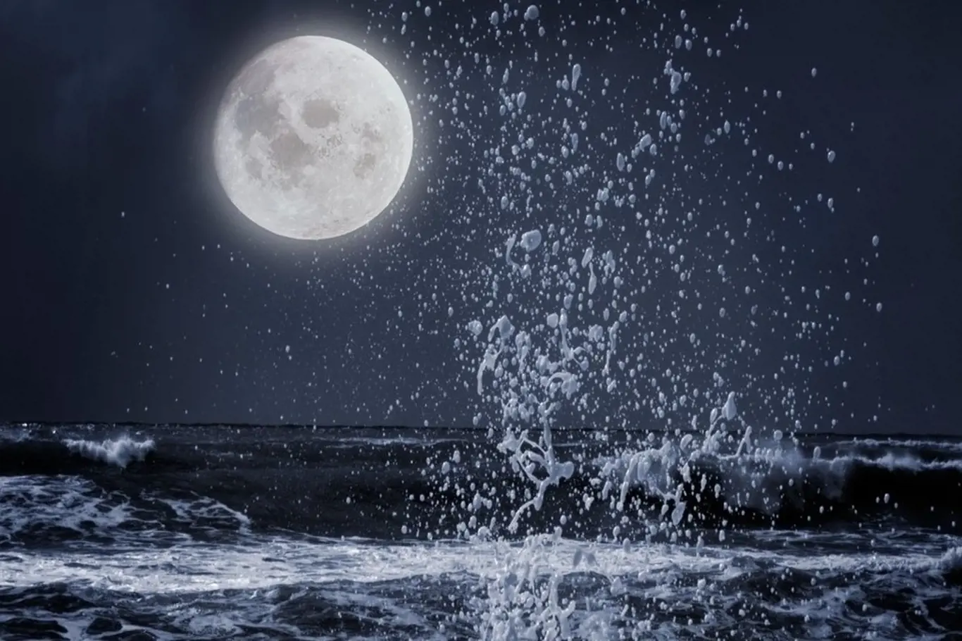 Měsíc dramaticky ovlivňuje hladinu moře.