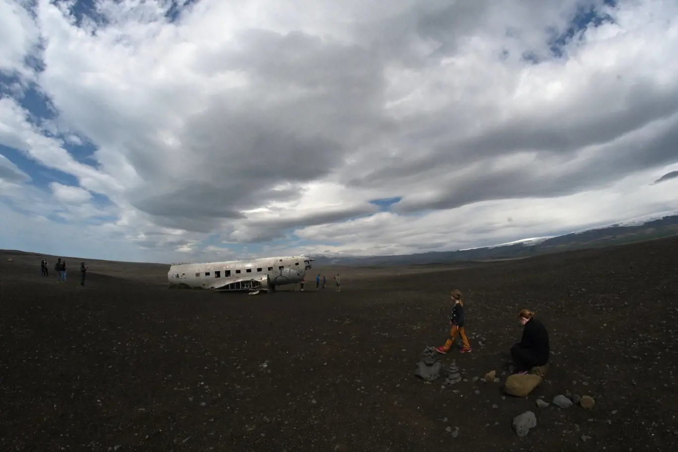 Americký letoun se stal na Islandu turistickou atrakcí