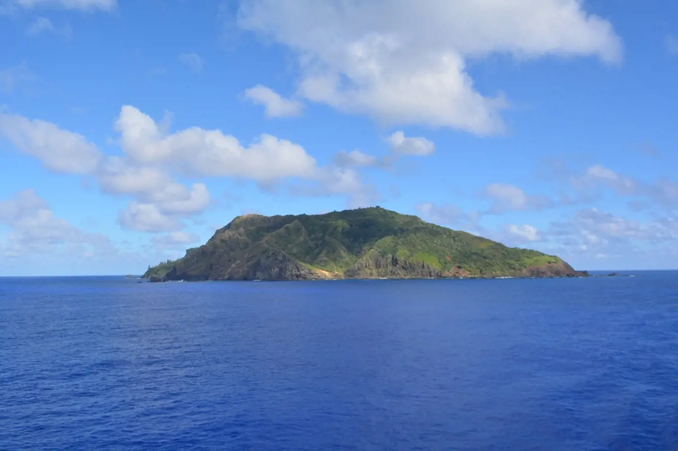 Ostrov Pitcairn leží v jižním Pacifiku.