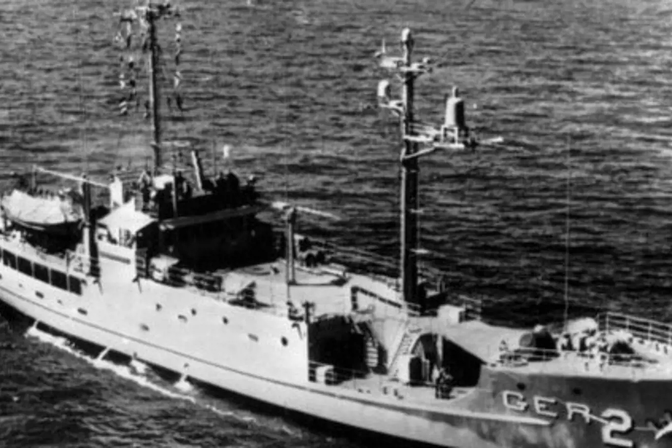 Posádka lodi USS Pueblo, prožila 11 měsíců mučení