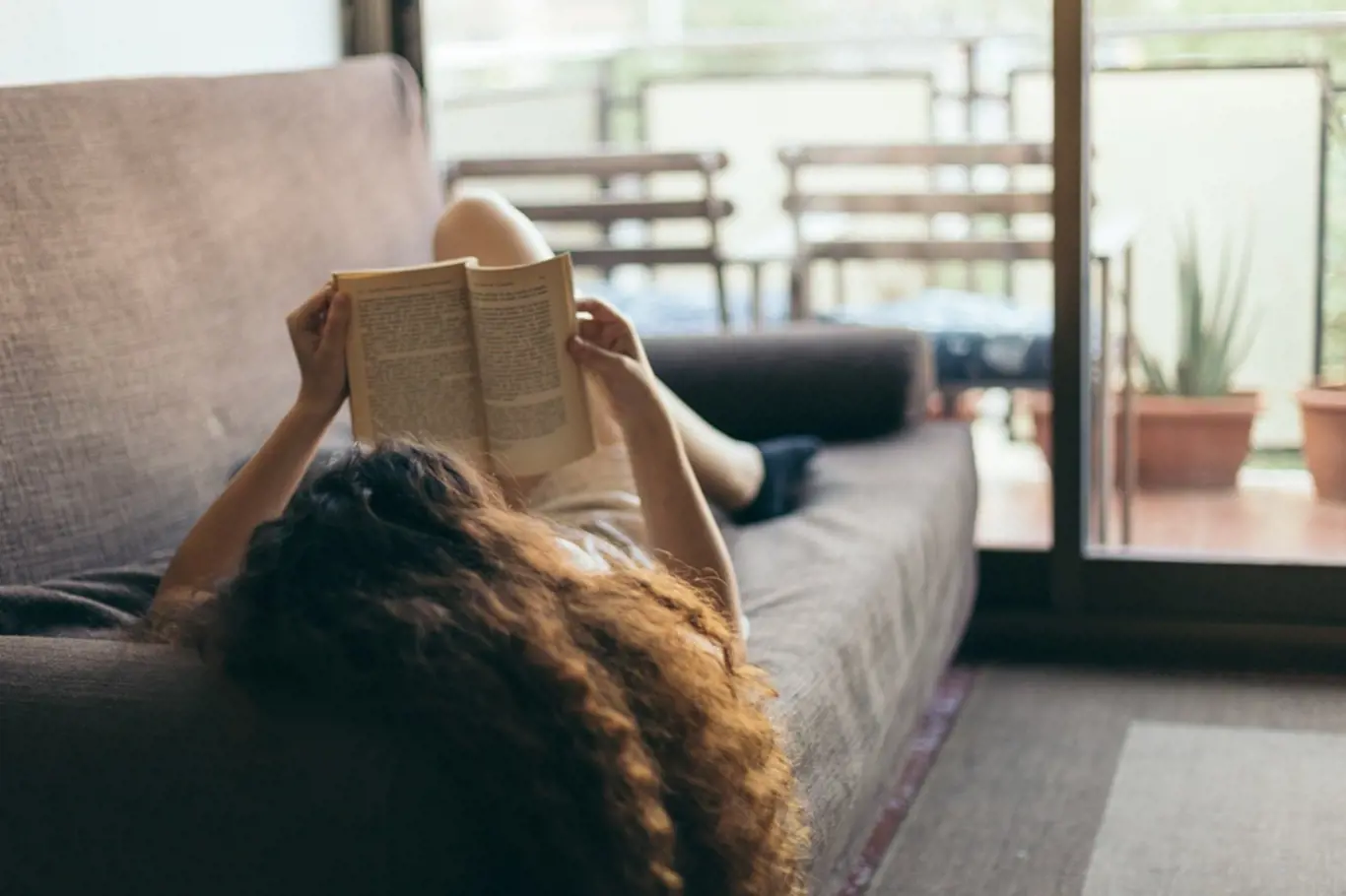 Proč vás čtení knih, co znáte, tak uklidní?