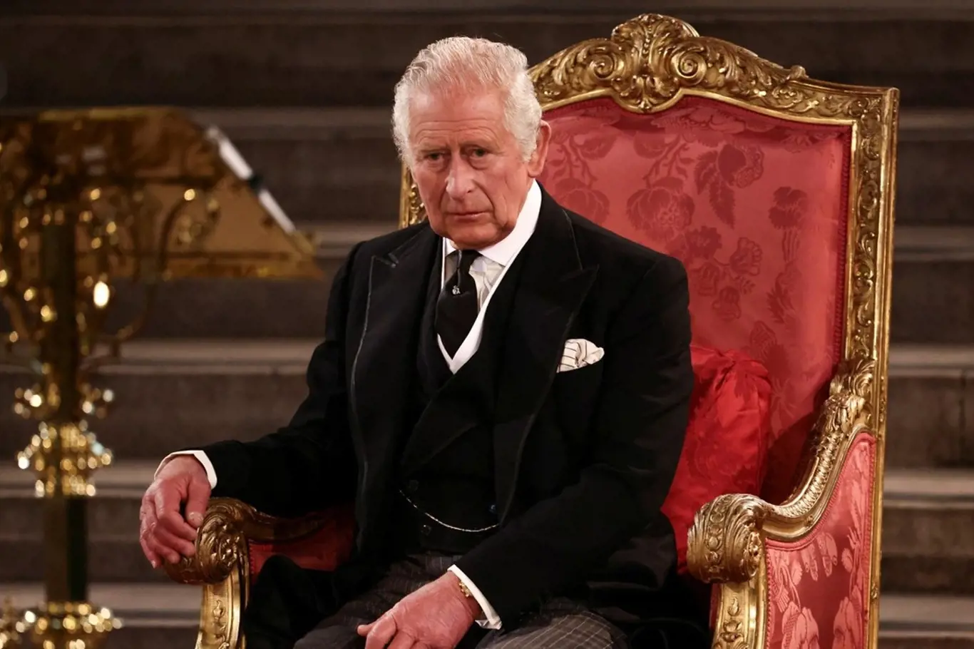 Král Karel III. pozval Harryho a Meghan na svou korunovaci. 