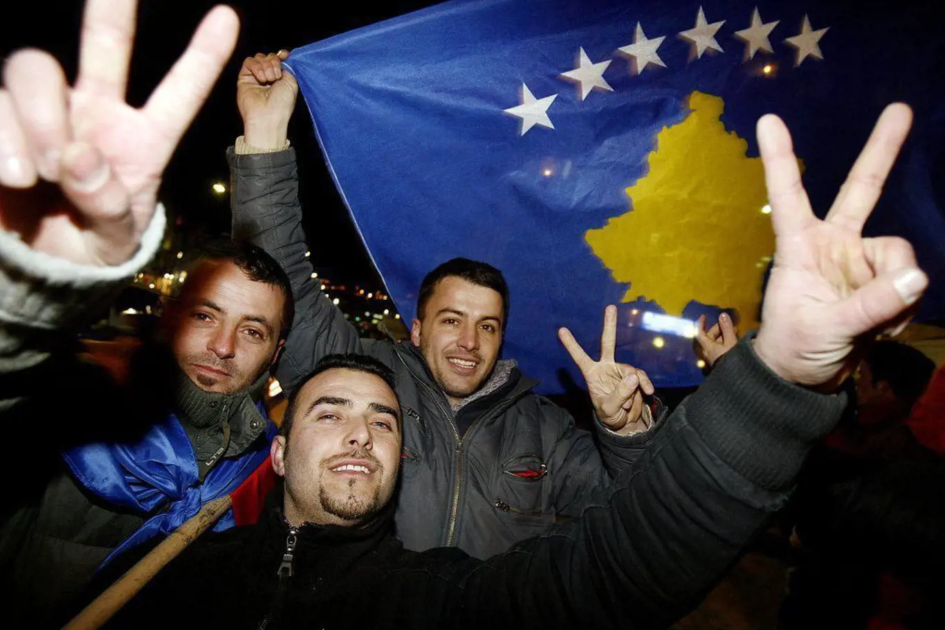 V kosovské metropoli Prištině byla 17. února 2008 vyhlášena nezávislost provincie na Srbsku. Od té doby samostatné Kosovo uznalo asi 50 zemí.