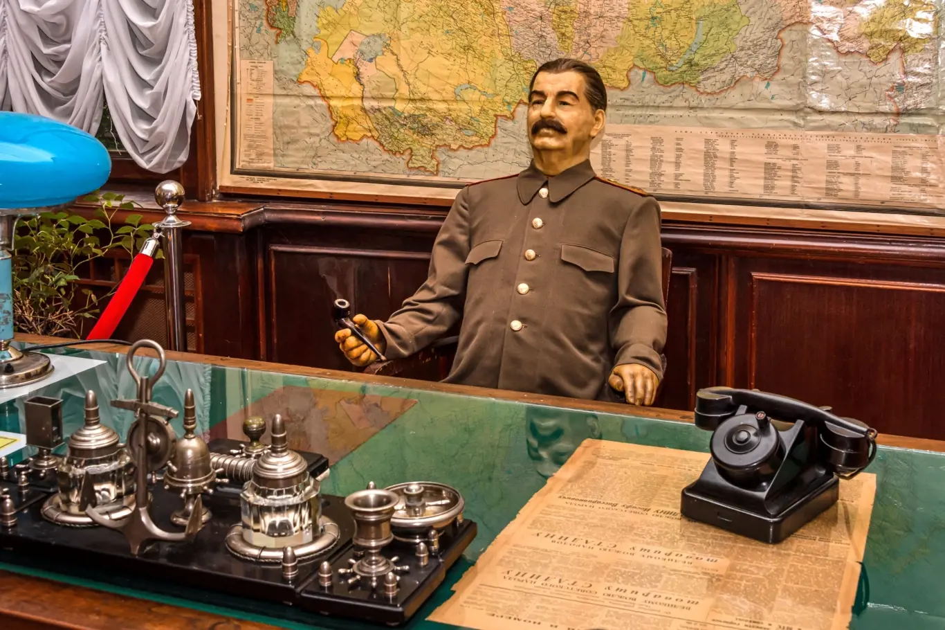 Obávaný Stalin děsil své spolupracovníky natolik, že se mu báli přivolat pomoc, když umíral