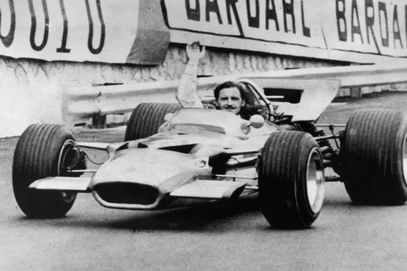 <p>Britský mistr světa F1 Graham Hill se nezabil za volantem, ale ve sportovním letadle</p>
