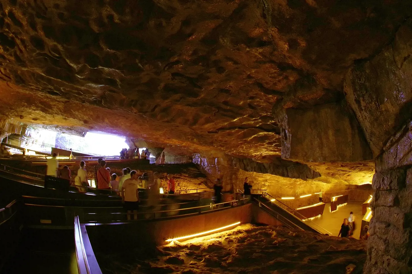 Altamira, Kantábrie, Španělsko. Interiér jeskyně Altamira