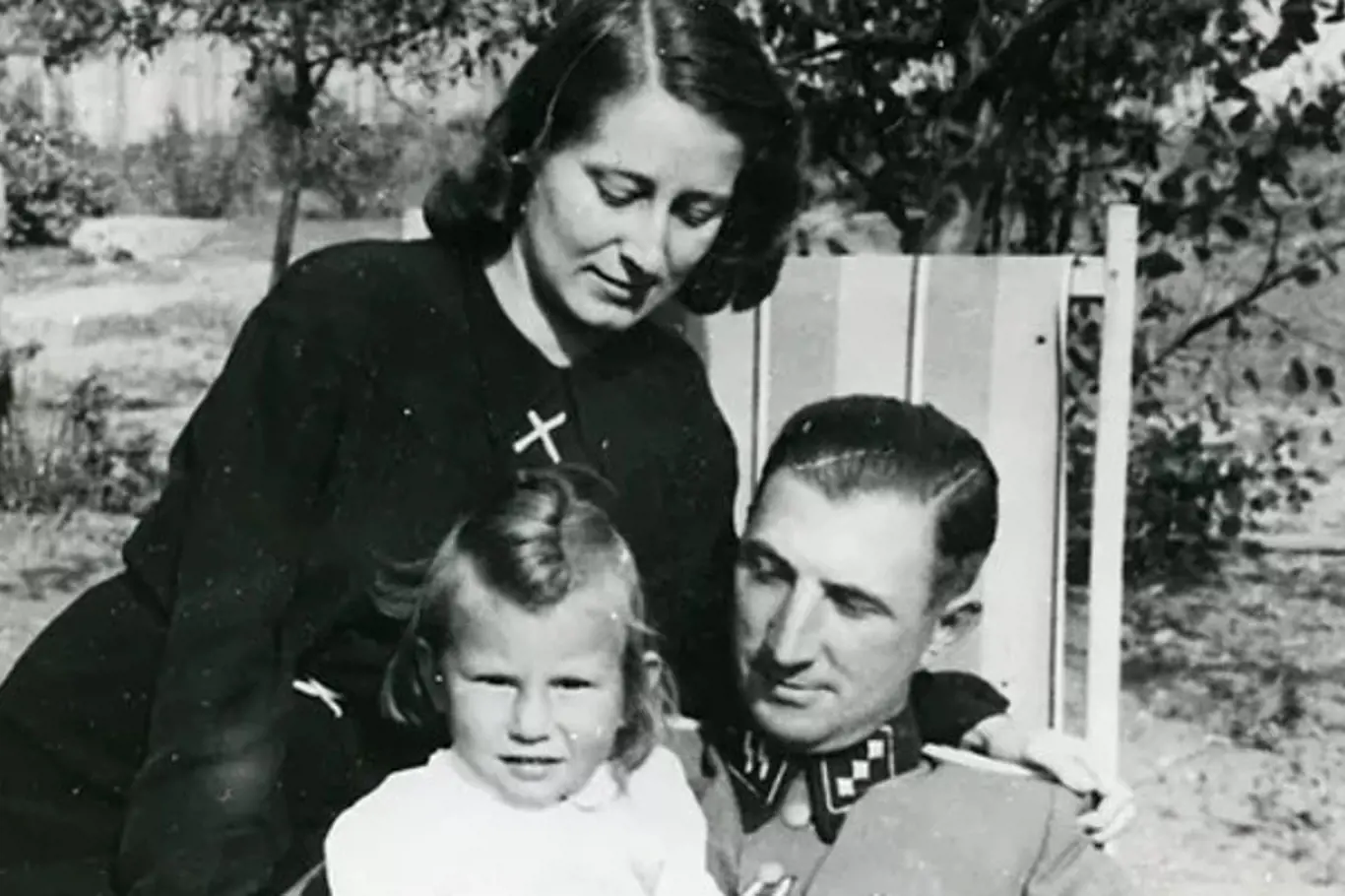 Velitel tábora Gustav Willhaus s manželkou Lisel a dcerou