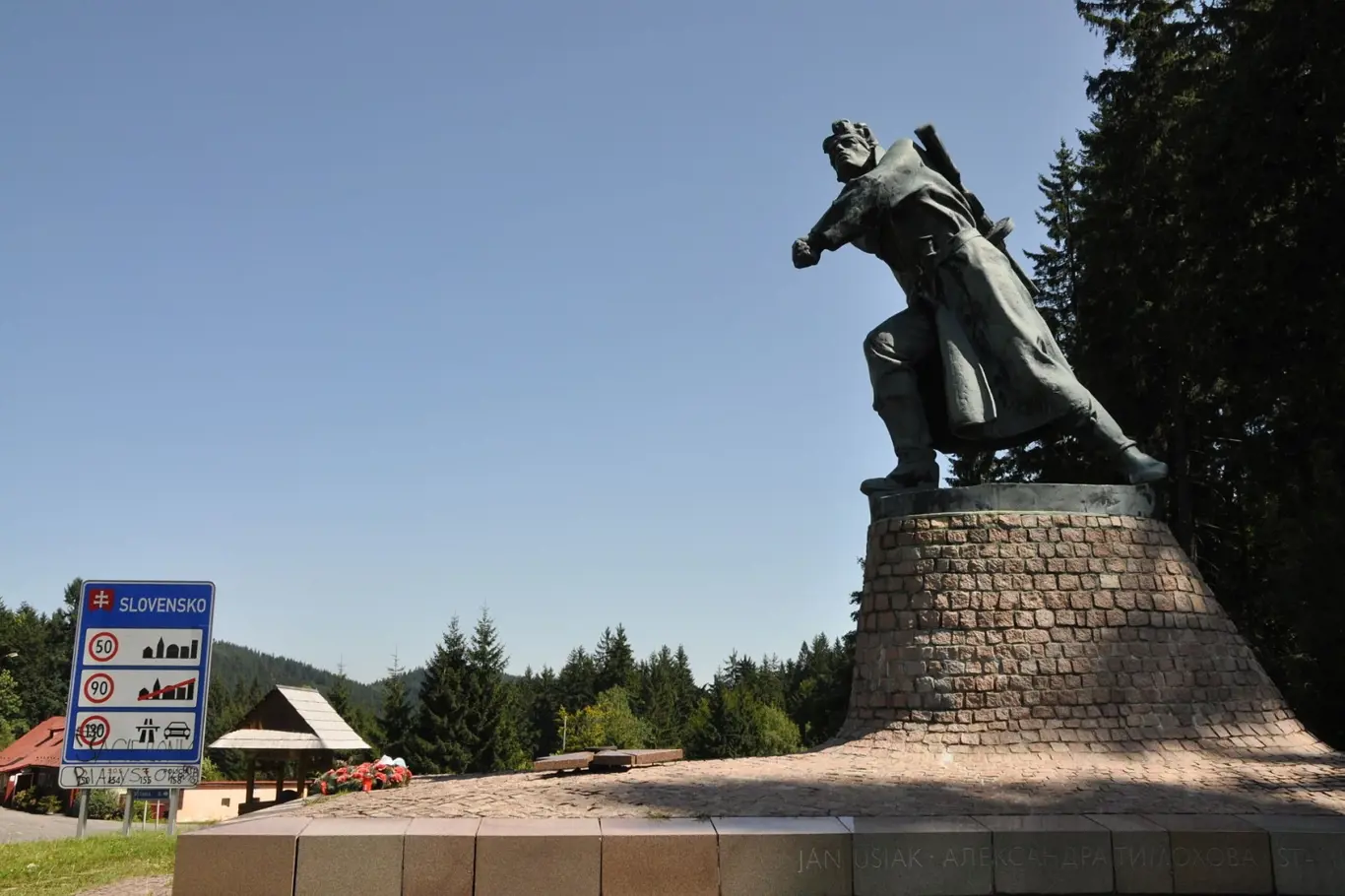 Ilustrační foto: Památník partyzánskému obdoji v Makovském průsmyku