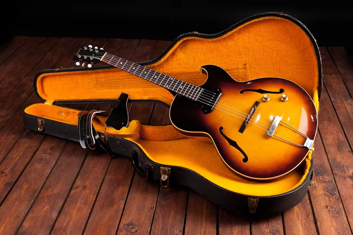 Elektrická kytara Gibson 1975 Deluxe Goldtop