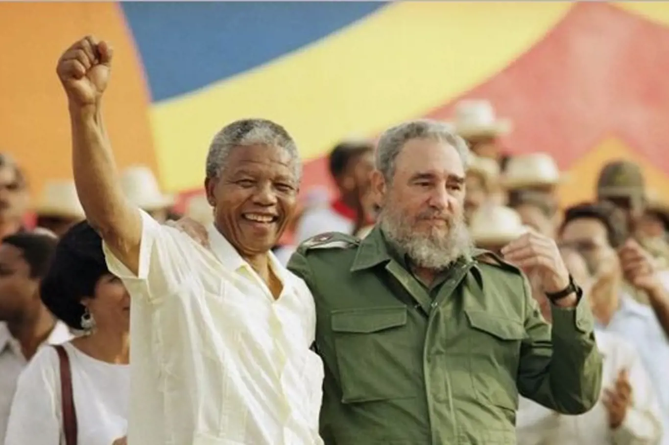 Mandela a Castro. Pro mnoho Afričanů zůstává Fidel Castro nesmrtelným hrdinou. 