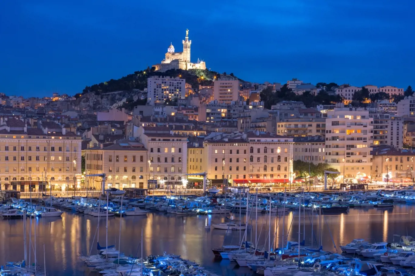 Noční Marseille