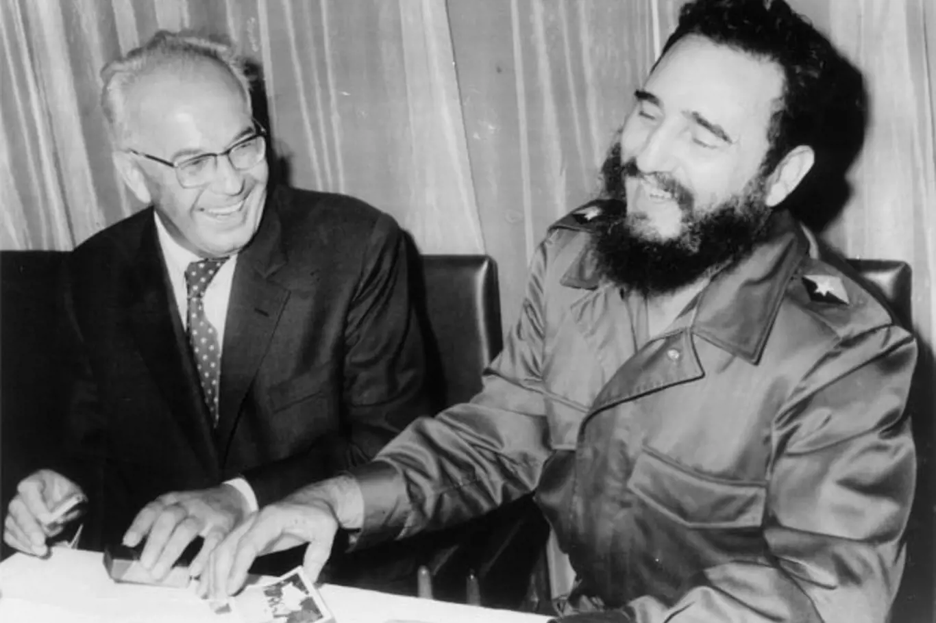 Jakou anekdotu zrovna asi odvyprávěl Gustáv Husák Fidelu Castrovi?