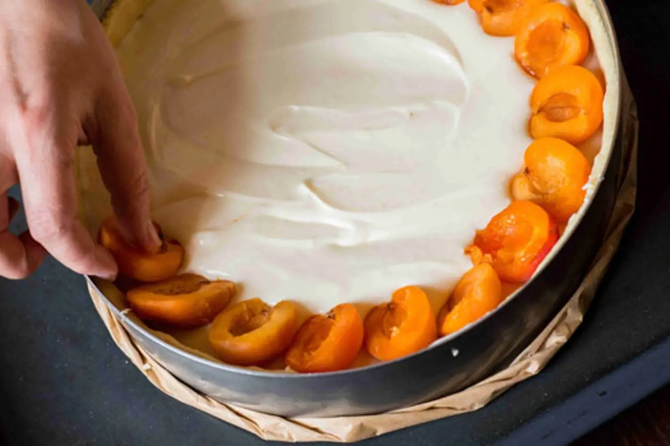 Meruňkový koláč s tvarohem: Letní klasika jinak