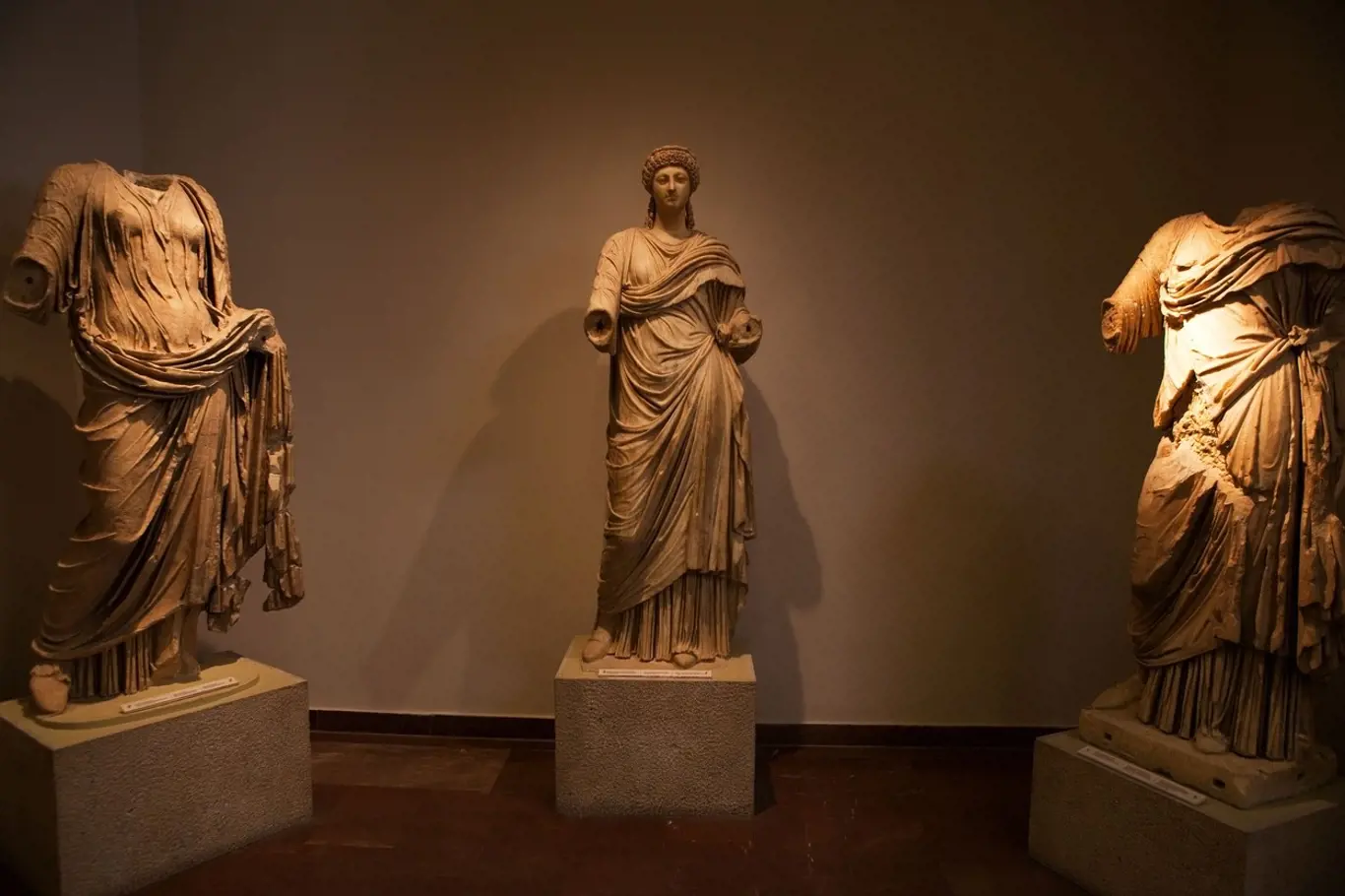 Nero a Poppaea Sabina: Krásná žena šíleného císaře.