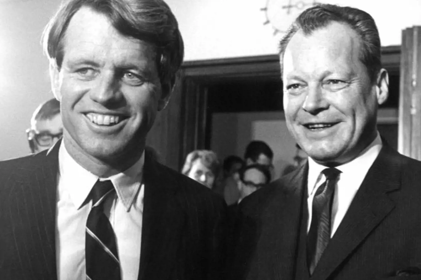 Robert F. Kennedy s Willym Brandtem.