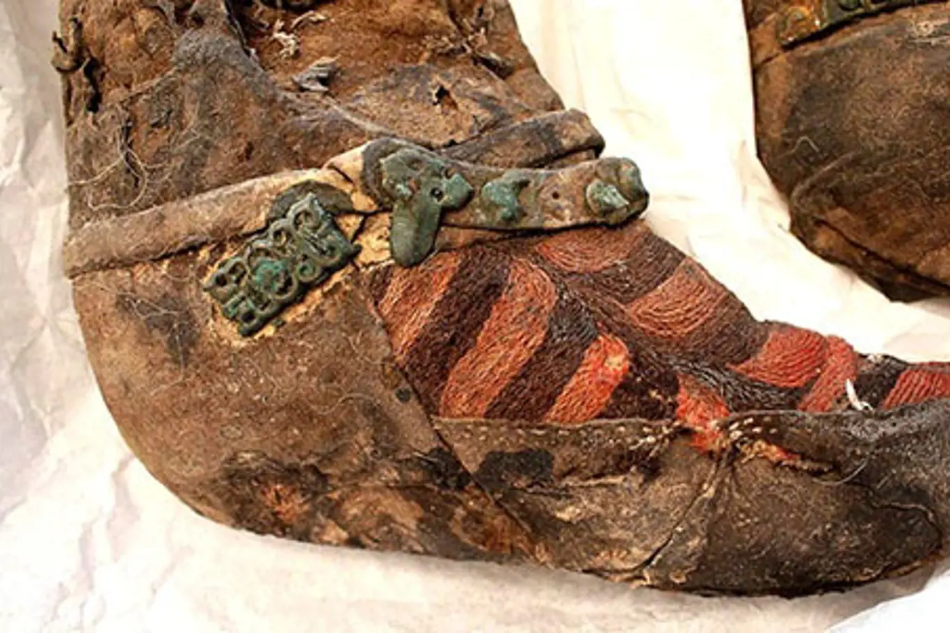 Boty "adidasky" měla na nohou 1000 let stará mongolská mumie