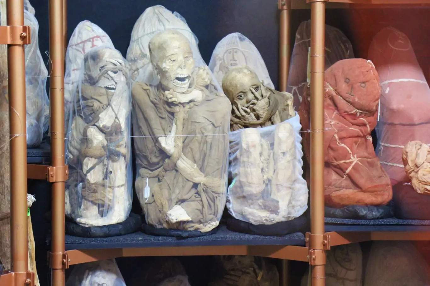 V Peru byly nalezeny zvláštní mumie. Lidské nebo mimozemské?