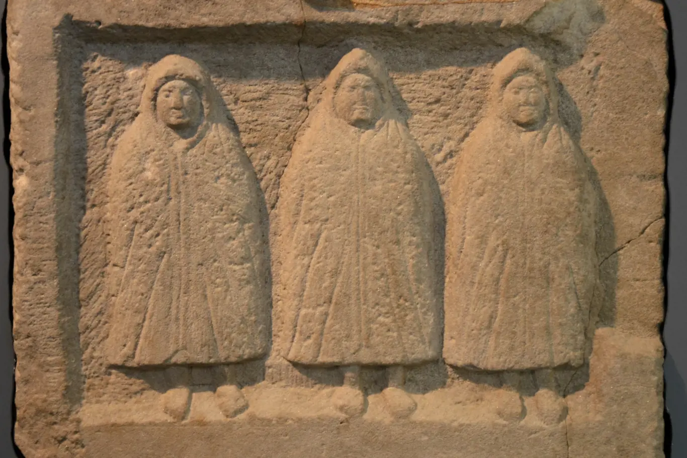 Kapucíni - většinou zobrazováni po jednom nebo v trojicích