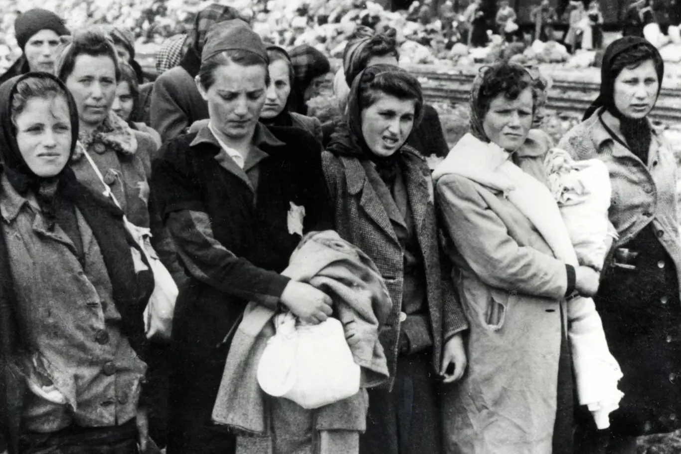 Ženy v koncentračním táboře