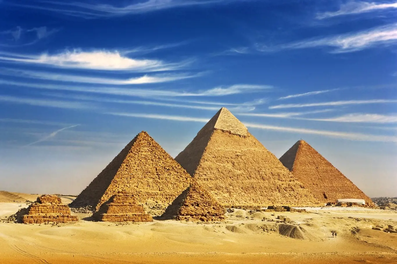 Egyptské pyramidy jsou dodnes zahaleny tajemstvím.