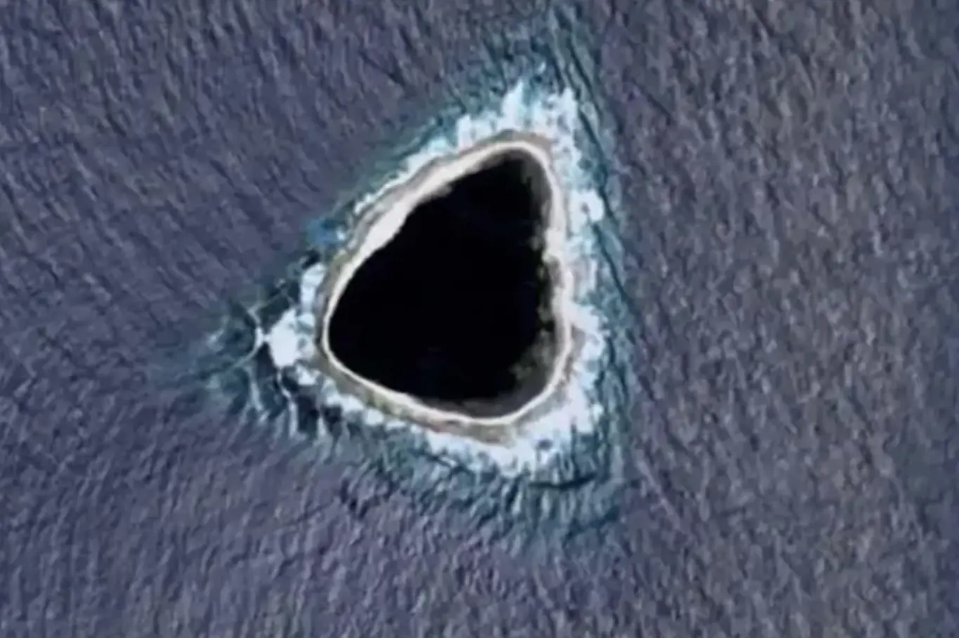 Černá díra v Tichém oceánu je ostrov Vostok