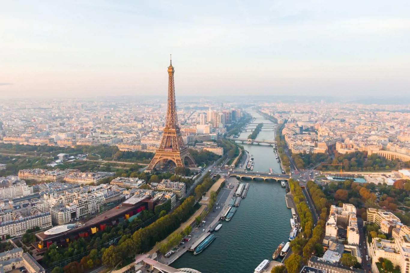 V Paříži žije více než 2 miliony obyvatel