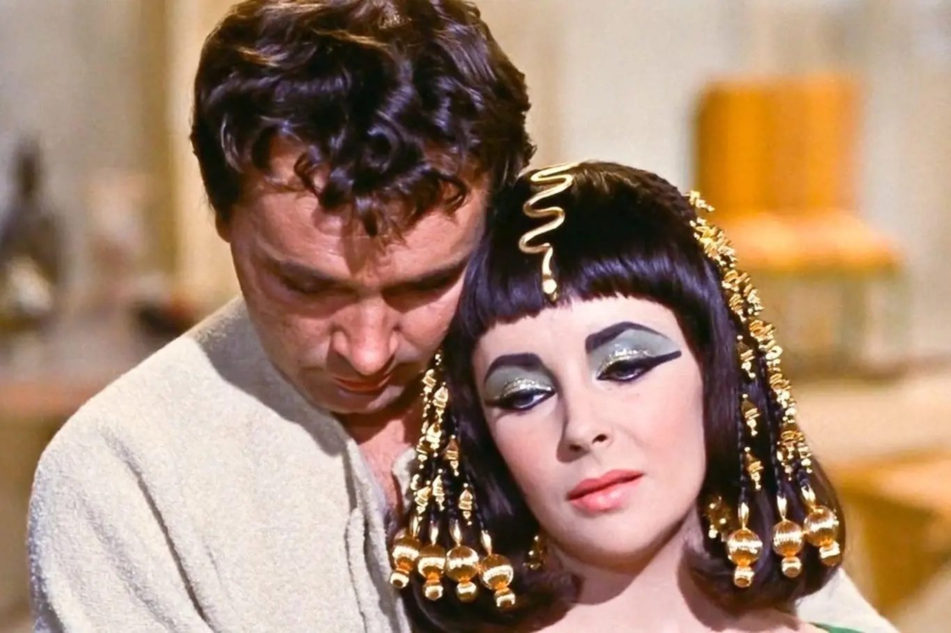 Elizabeth Taylor a Richard Burton v americkém velkofilmu Kleopatra