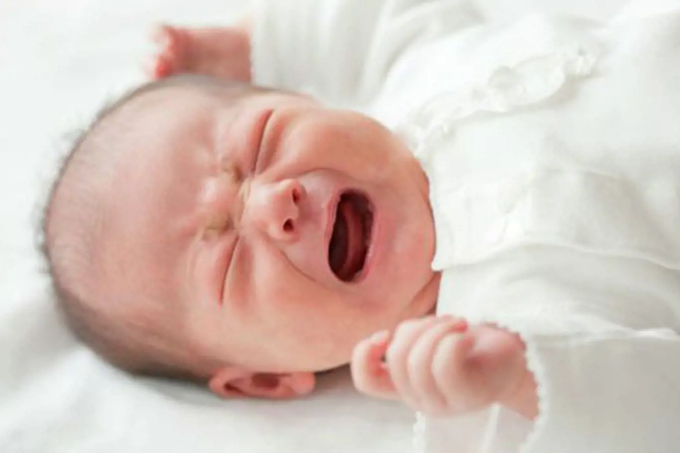Bolení bříška a nadýmání u novorozenců a kojenců… Jak rychle a účinně pomoci?