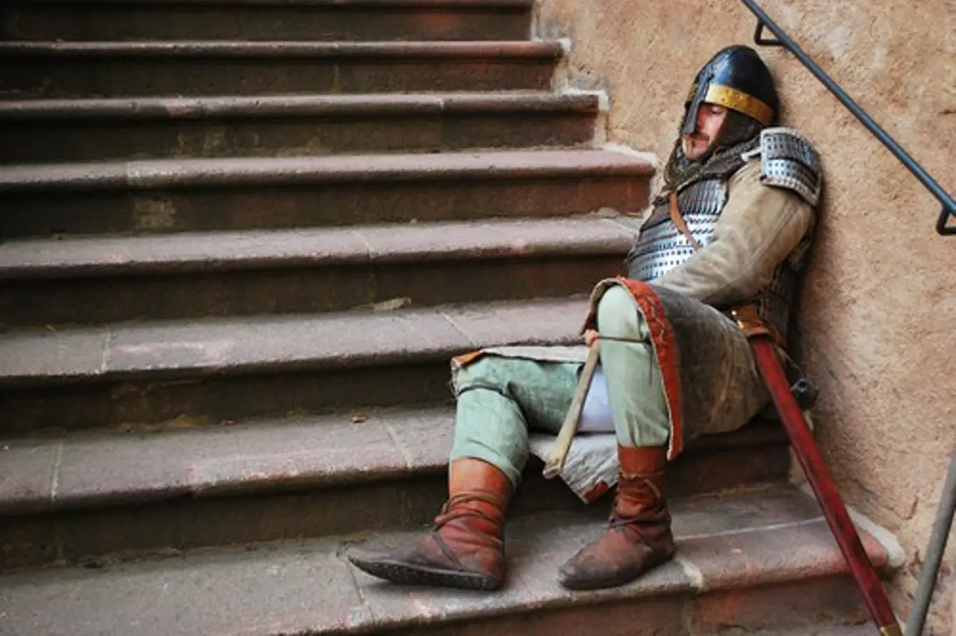 Ve středověku spali lidé jinak než dnes.